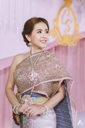 ชุดไทยเจ้าสาว ชุดไทยจักรพรรดิ์ เช่าที่แบมบี้ เวดดิ้ง ห้วยขวาง